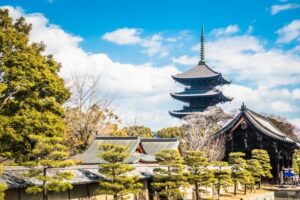 【福徳財宝を与える仏教の財宝の神】1度は行きたい金運祈願